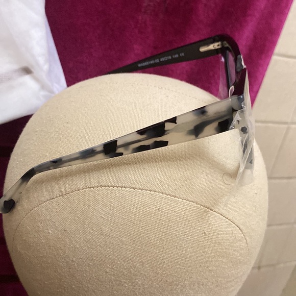 Clear lens glasses - Picture 2 of 5